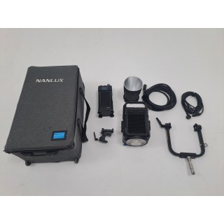 NANLUX Evoke 900C Spot Light with Trolley Case DEMO NANLUX Evoke 900C Spot Light with Trolley Case DEMO