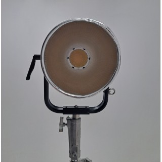 NANLUX Evoke 900C Spot Light with Trolley Case DEMO NANLUX Evoke 900C Spot Light with Trolley Case DEMO