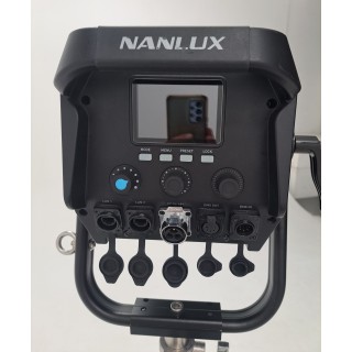 NANLUX Evoke 900C Spot Light with Trolley Case DEMO NANLUX Evoke 900C Spot Light with Trolley Case DEMO