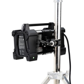 Nanlux Evoke 1200B Spot Light with FL-35YK Fresnel Lens and Flight Case Nanlux Evoke 1200B Spot Light with FL-35YK Fresnel Lens and Flight Case