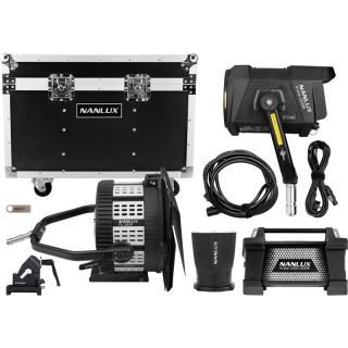 Nanlux Evoke 1200B Spot Light with FL-35YK Fresnel Lens and Flight Case Nanlux Evoke 1200B Spot Light with FL-35YK Fresnel Lens and Flight Case