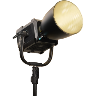 Nanlux Evoke 2400B Spot Light in Flight Case with 45° Reflector Nanlux Evoke 2400B Spot Light in Flight Case with 45° Reflector