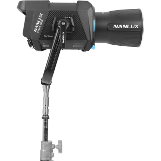 Nanlux Evoke 900C Spot Light with Flight Case Nanlux Evoke 900C Spot Light with Flight Case