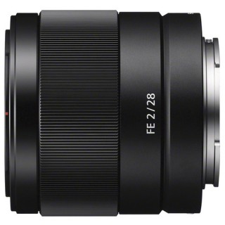 Sony FE 28mm f/2 Sony FE 28mm f/2