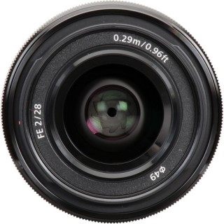 Sony FE 28mm f/2 Sony FE 28mm f/2
